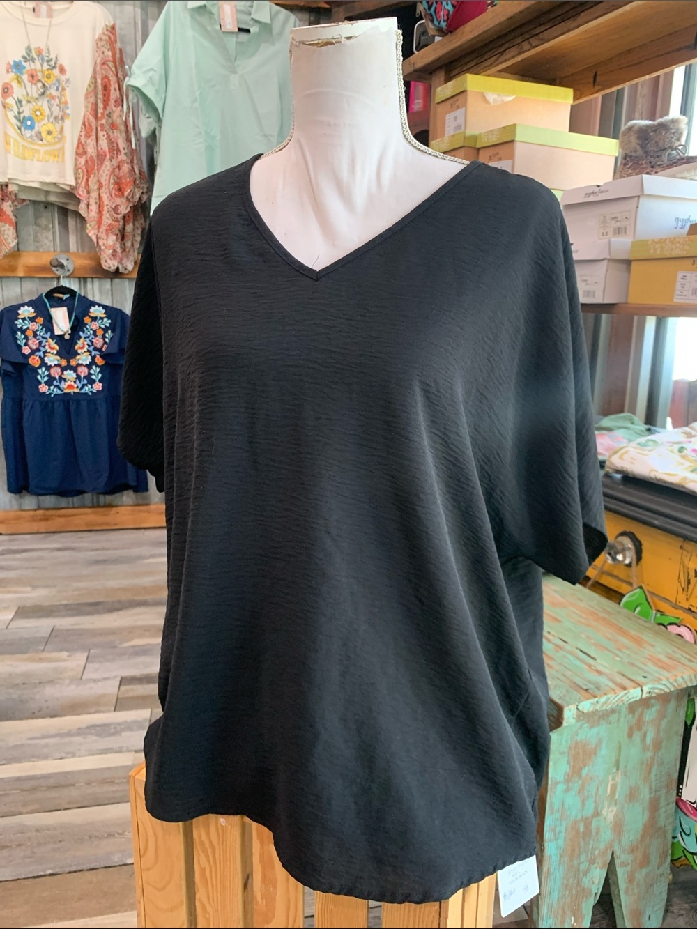 #154 entro Black V-Neck Short Sleeve Textured Tee